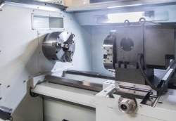 CNC soustruh Numco CK 6140 × 1000 s hydraulickým sklíčidlem