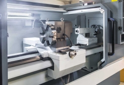 CNC soustruh Numco CK 6140 × 1000 s hydraulickým sklíčidlem